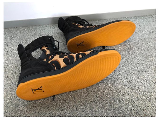 Sneakers Louis Vuitton Leopardate in Pelle e Lana Stampa leopardo - vista 8