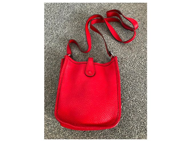 Borsa Hermès Evelyne TPM in pelle Clemence rossa Rosso - vista 3