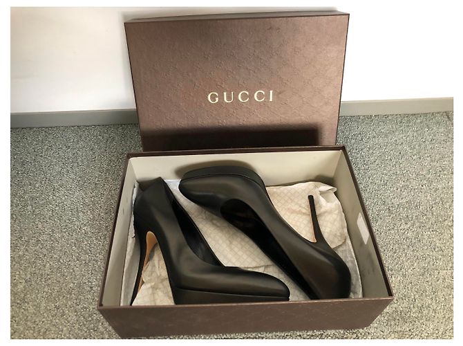 Décolleté con plateau Gucci Sublissime in pelle nera - vista 8