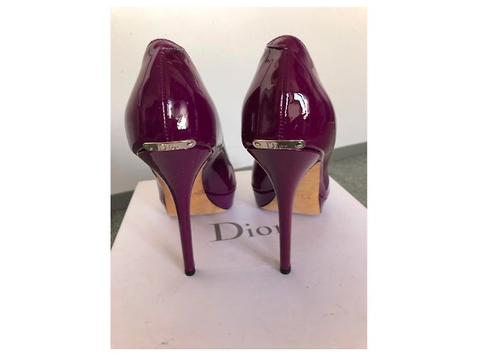 Décolleté Pump Dior in vernice prugna - vista 4