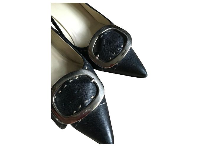 Prada Pumps aus Leder Schwarz 9 cm Absatz - Ansicht 2