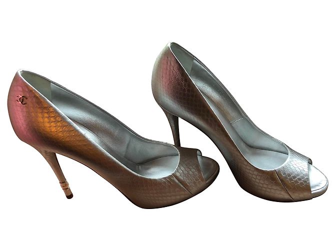 Chanel Python Sandaletten mit Perle Offene Zehen Grau - Ansicht 2
