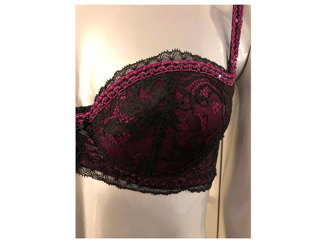 Completo Reggiseno e String Nina Ricci Fucsia e Pizzo Nero 85C Fuschia - vista 2
