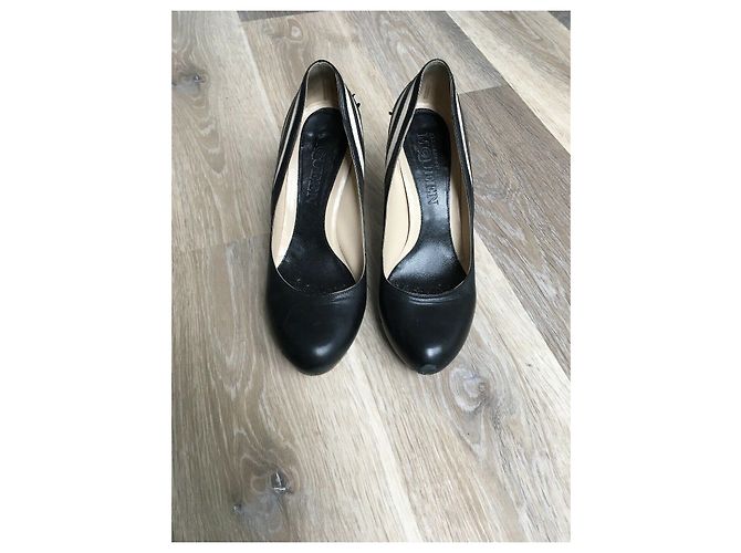 Alexander Mcqueen Pompe in bianco e nero - vista 9