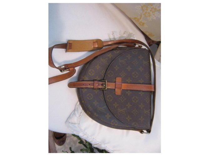 Louis Vuitton Chantilly Marrone - vista 3