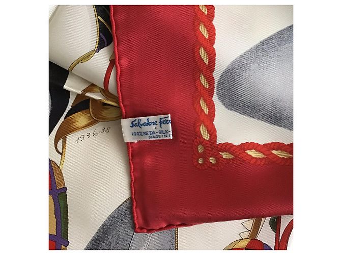 Salvatore Ferragamo Sciarpe di seta - vista 8