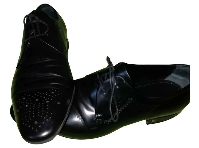 Louis Vuitton Scarpe stringate in pelle nera taglia 7 UK Nero - vista 2
