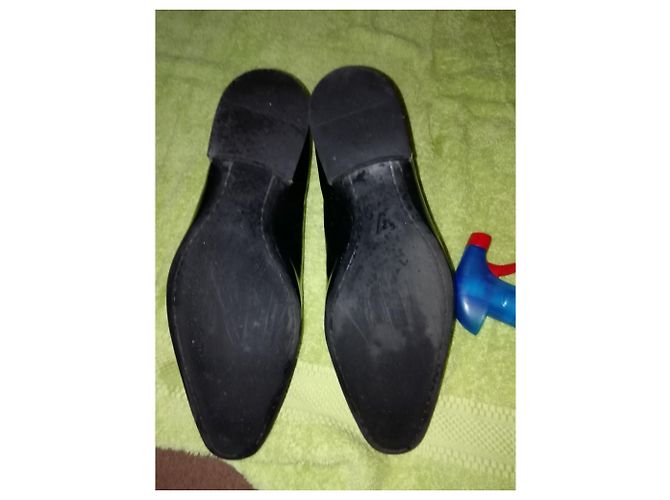 Louis Vuitton Scarpe stringate in pelle nera taglia 7 UK Nero - vista 4