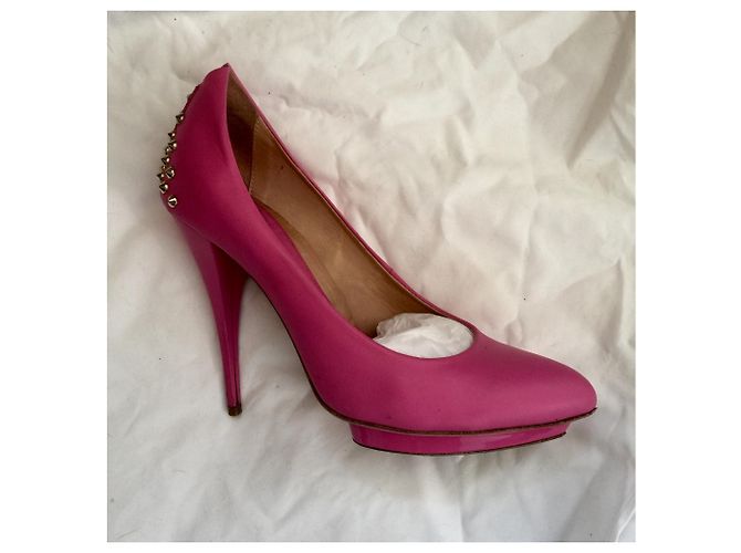 Tacchi borchiati, McQ Alexander McQueen Rosa - vista 3