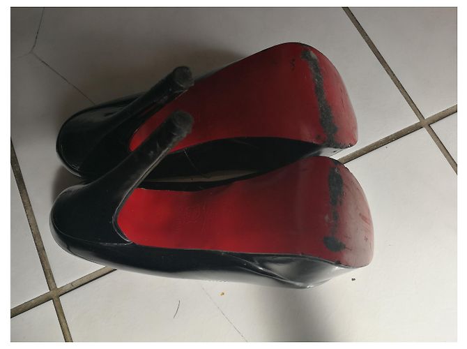 Décolleté Christian Louboutin Bianca in pelle nera - vista 4