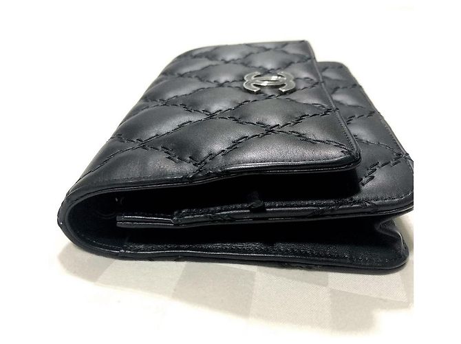 Portafoglio nero Chanel su catena - vista 5