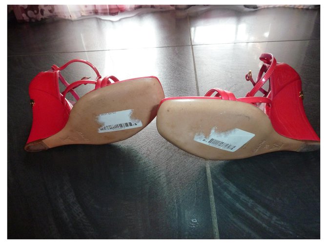Louis Vuitton Sandali con zeppa Rosa - vista 3