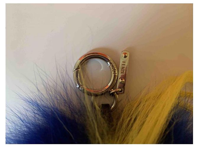 Portachina Fendi Fendirumi Bug-Kun in pelliccia blu e giallo - vista 3