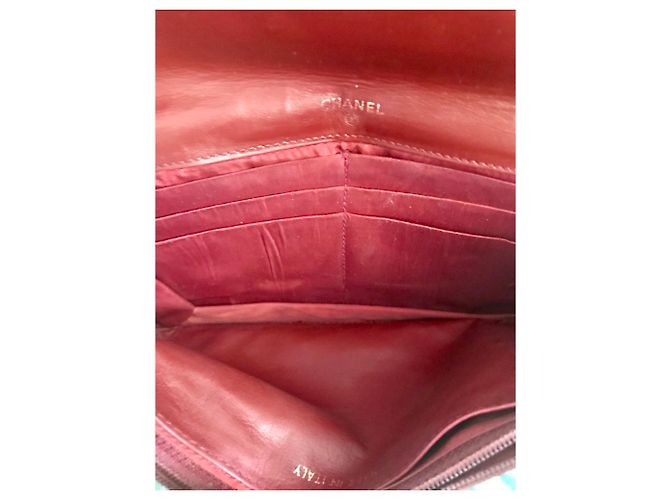 Cartera Chanel de cuero granulado burdeos - vista 5