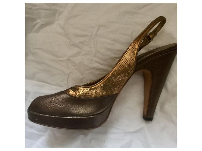 Prada Peeptoe in bronzo con paillettes D'oro - vista 2