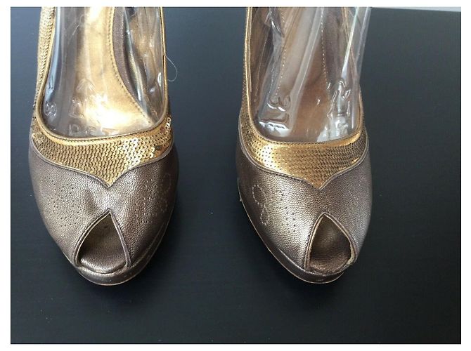 Prada Peeptoe in bronzo con paillettes D'oro - vista 5