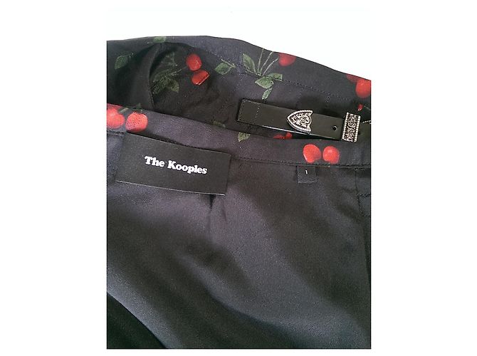 Falda corta de seda plisada The Kooples Estampado Cerezas Negra Negro - vista 4