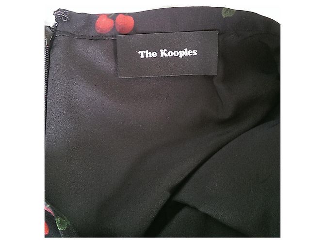 Falda corta de seda plisada The Kooples Estampado Cerezas Negra Negro - vista 5