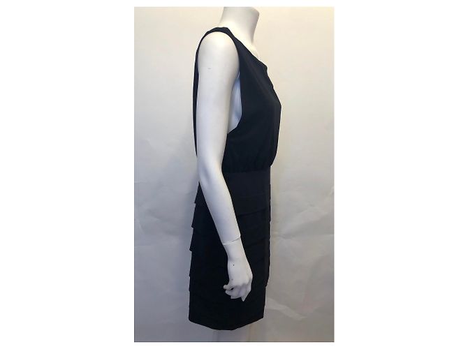 Alice + Olivia Schwarzes Kleid mit Rüschen - Ansicht 2