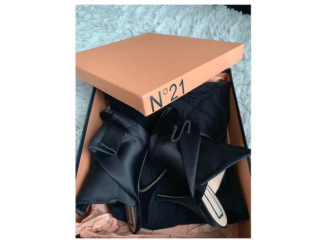 No 21 Bow Mules - view 5