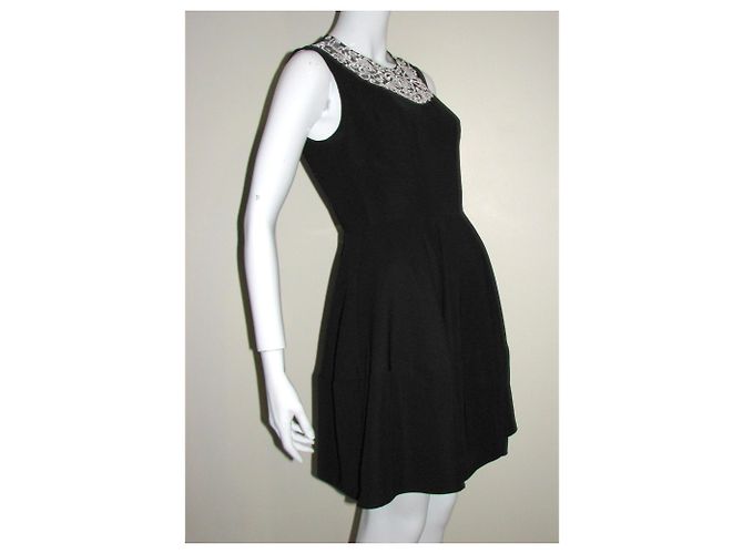 Autre Marque Needle & Thread Schwarzes Kleid mit Spitze Weiß - Ansicht 2