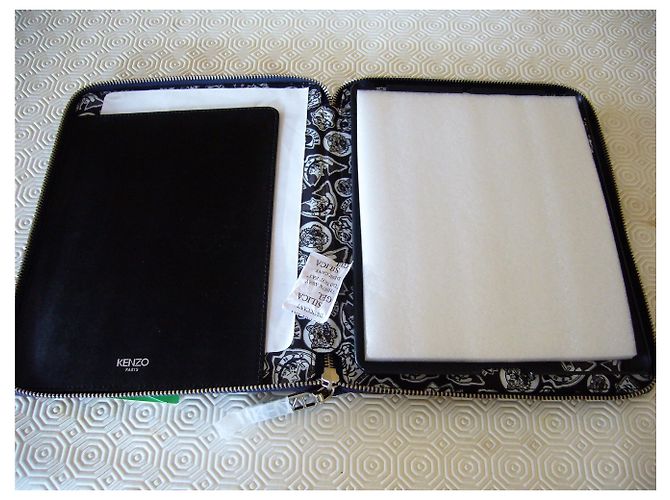 KENZO IPAD CLUTCH - vista 3