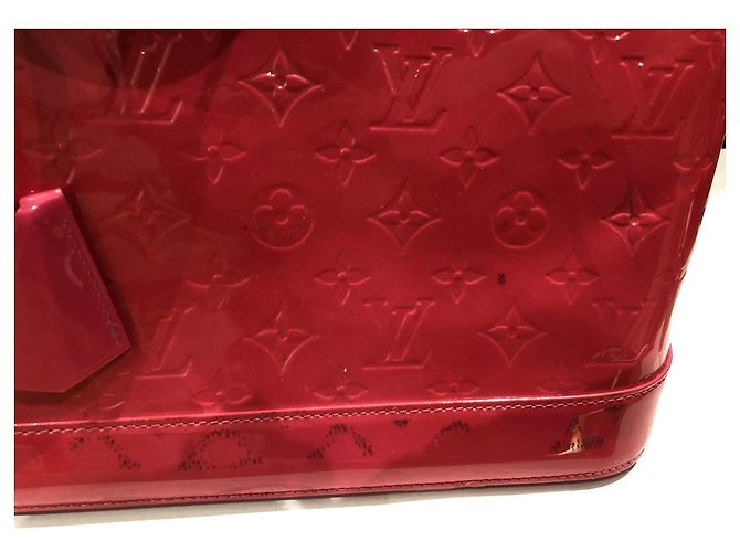 Louis Vuitton Alma Borsa in vernice rosa - vista 7