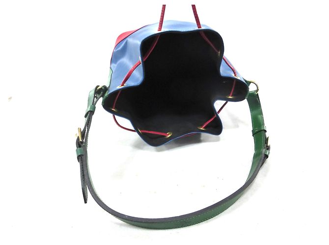 Louis Vuitton NOE GM TRICOLOR EPI LEATHER Rosso Blu Verde - vista 17