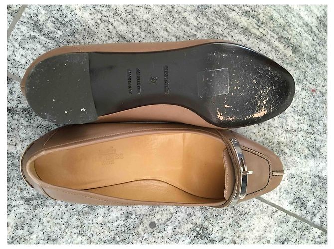 Hermès Kelly lock shoes Taupe - vista 6