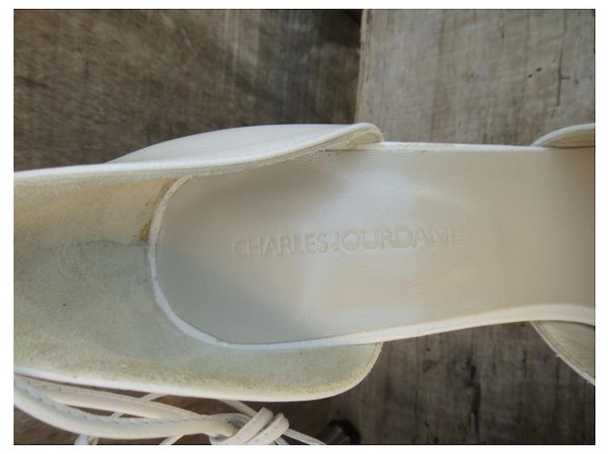 CJ Bis sapatos Charles Jourdan Flor modelos, Condição de hortelã - vista 5