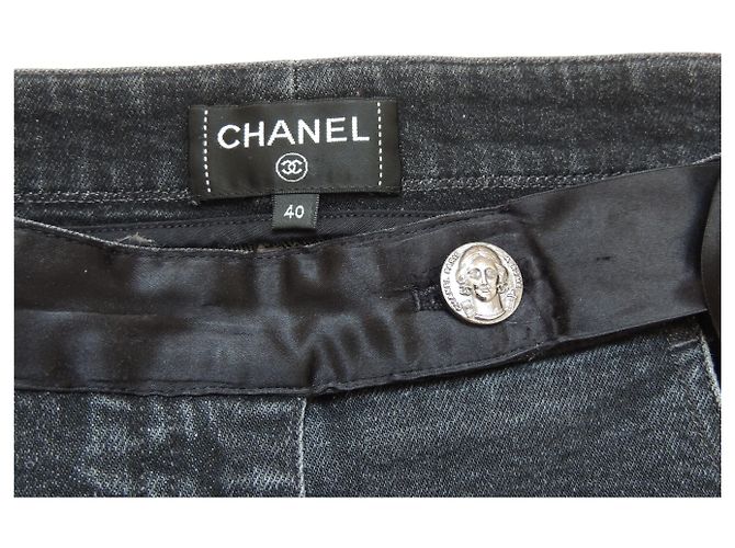 CHANEL Jeans mit Seidenschleifengürtel Schwarz - Ansicht 4