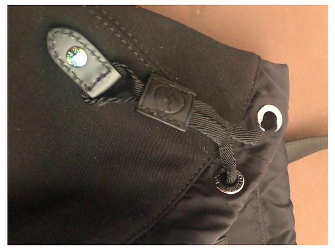 Sac Louis Vuitton Cabas light Noir - vue 6