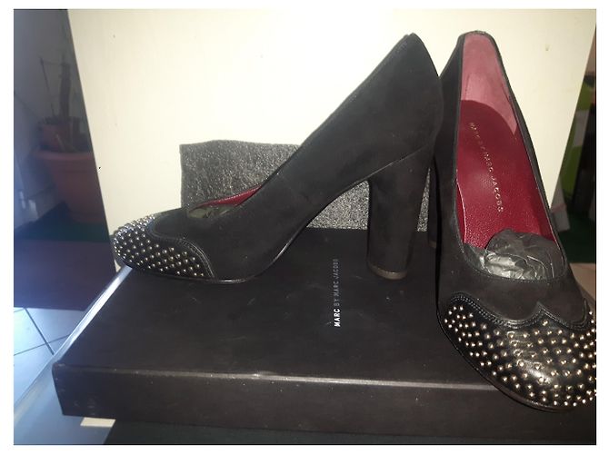 Marc by Marc Jacobs Moderner schwarzer Absatzschuh mit hohen Absätzen - Ansicht 3