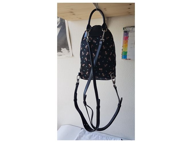 Givenchy NANO - vue 19