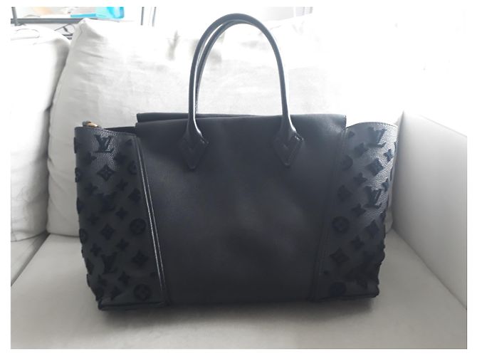 Borsa a mano Louis Vuitton Tote W in pelle nera Nero - vista 3