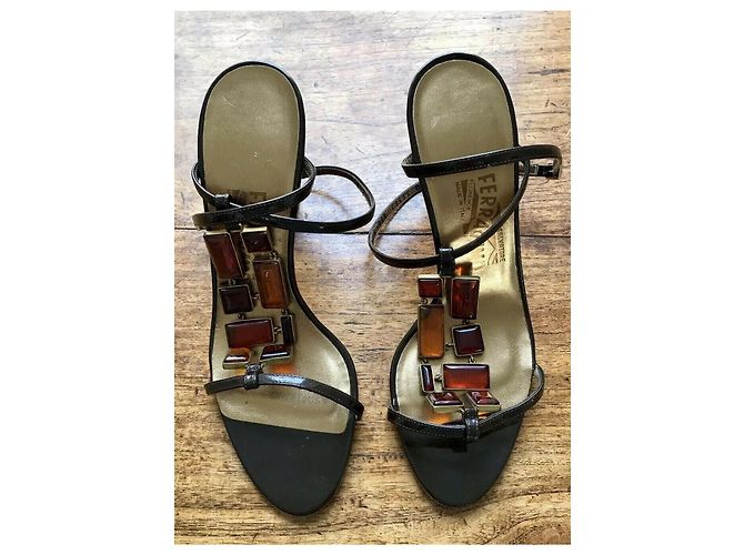 Salvatore Ferragamo Sandali da sera con gemme Caramello Marrone scuro - vista 6