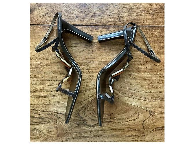 Salvatore Ferragamo Sandali da sera con gemme Caramello Marrone scuro - vista 8