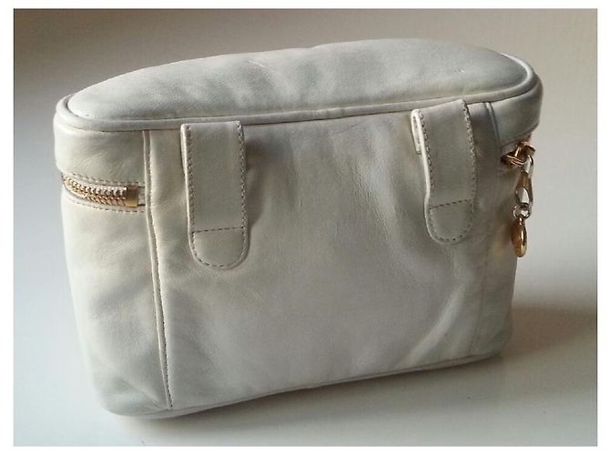 Chanel Bananetasche Leder Eggshell Aus weiß - Ansicht 8