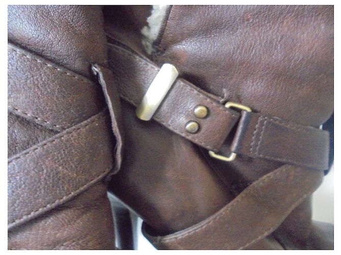 Botines Guess de piel con forro de pelo marrón Castaño - vista 2
