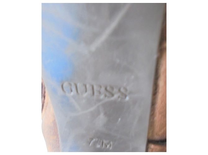Botines Guess de piel con forro de pelo marrón Castaño - vista 7