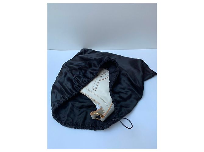 Yves Saint Laurent Una bella borsa a tracolla, fresco ed elegante Bianco sporco - vista 4