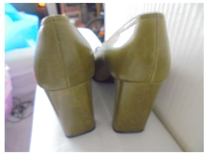 Autre Marque Décolleté Boot Shop in pelle nero e verde oliva - vista 3