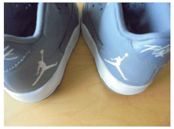 Autre Marque Tênis JORDAN Branco e Cinza de Couro e Nubuck - vista 2