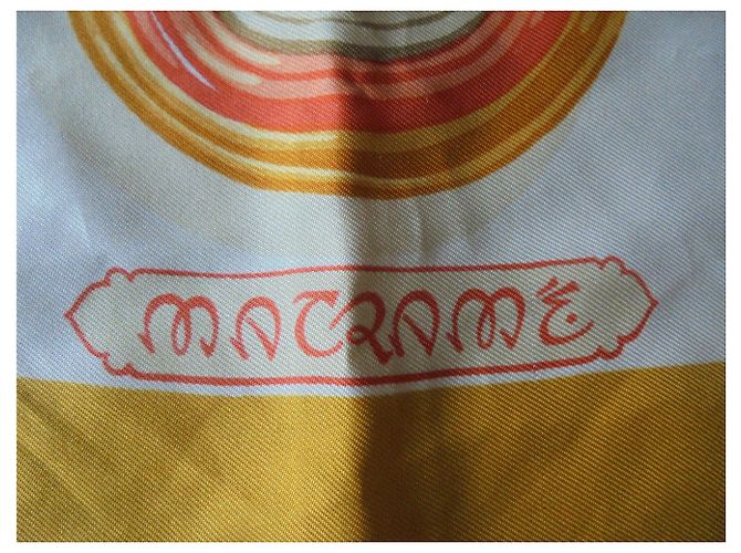 Hermès SQUARE DELLA SETA DELL'ANNATA DI HERMES RARE Arancione Bianco sporco Corallo - vista 2