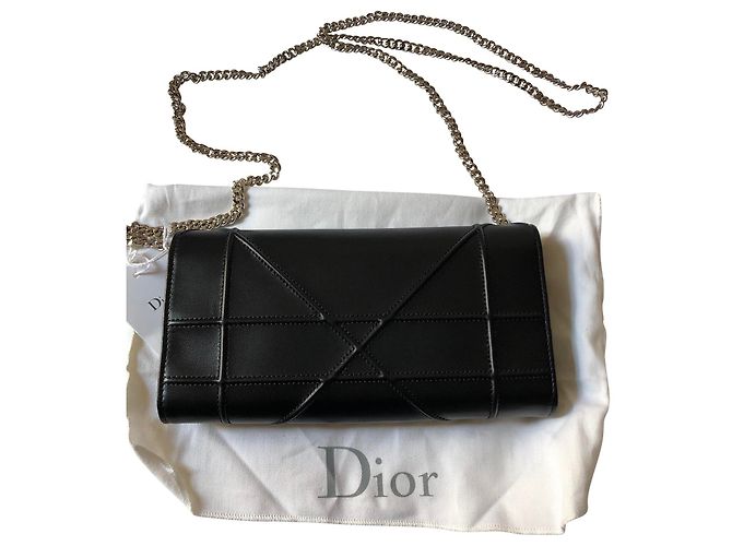 Diorama Large Wallet on Chain - vista 2