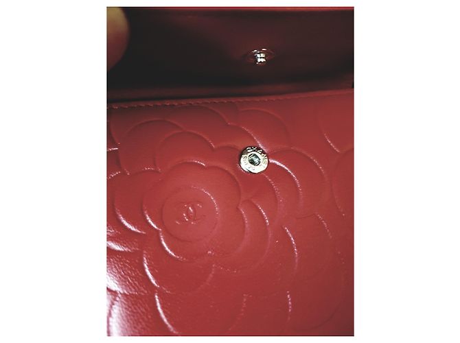 Chanel camelia billetera Roja - vista 3
