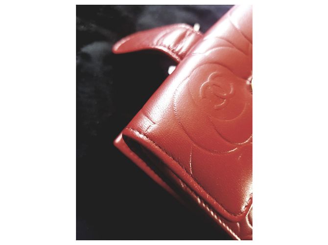 Chanel camelia billetera Roja - vista 7