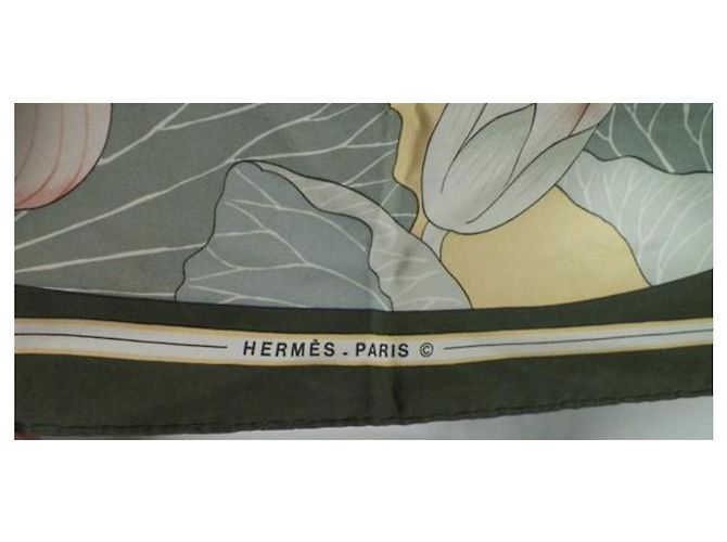 Hermès Fiore di loto quadrato Hermes Cachi - vista 3