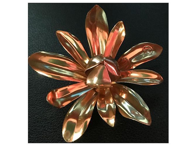 Chanel Alfinetes e broches Dourado - vista 4