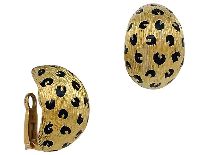 Orecchini Fred, Modello di leopardo, in oro giallo e smalto nero. - vista 2